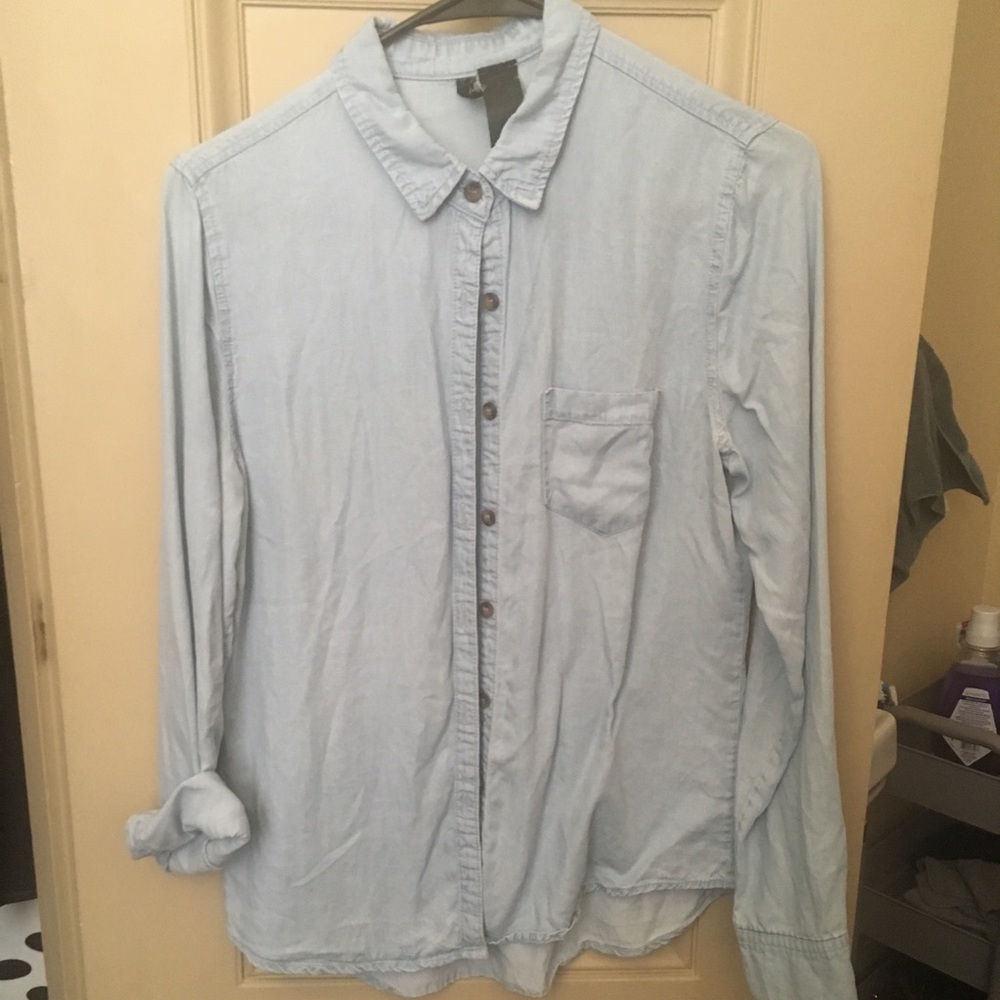 Light Chambray Button Up Shirt